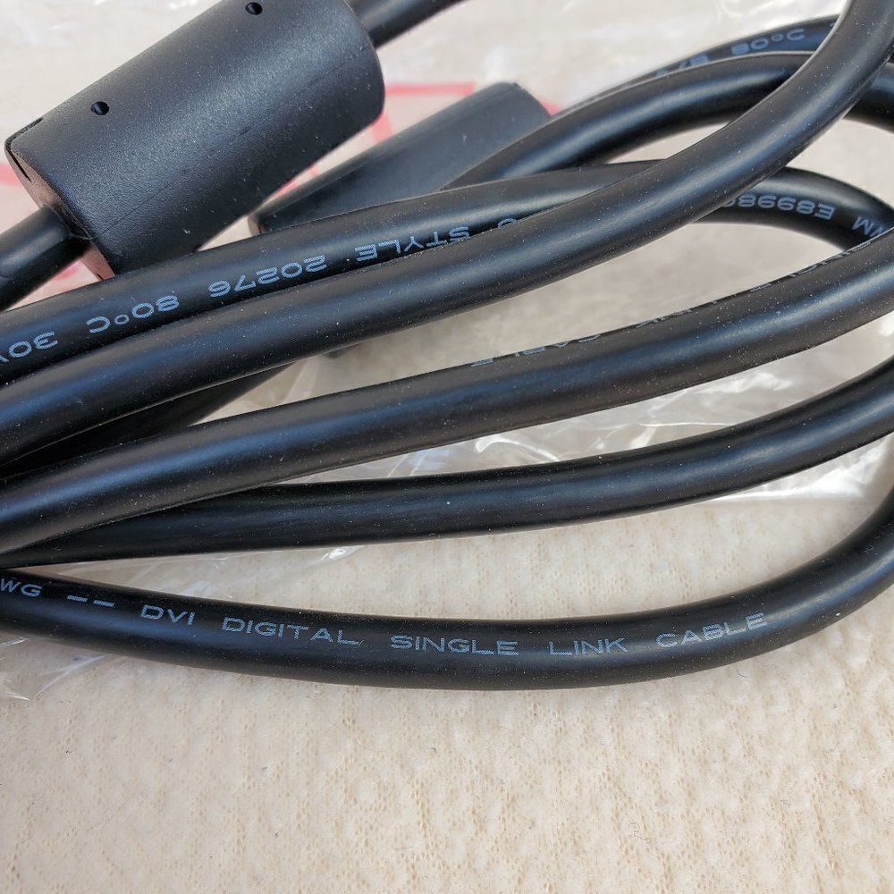 DVI computer cable 6ft - Picture 6 of 9